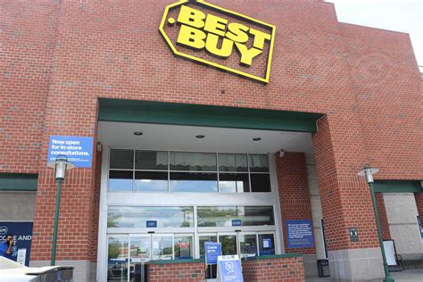 Best buy framingham - Learn how to live more sustainably, discover the latest must-have electronics and explore what best fits your lifestyle, home, workspace and everything in between. Visit your local Best Buy at 14 Allstate Rd in Dorchester, MA for electronics, computers, appliances, cell phones, video games & more new tech. In-store pickup & free shipping. 